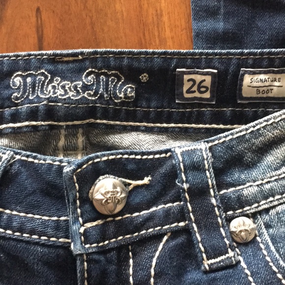SOLD Miss Me Signature Boot Jeweled Pockets Jeans - Picture 4 of 8